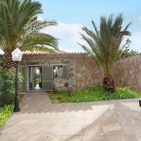 Casa Do Vinho بورتو سانتو